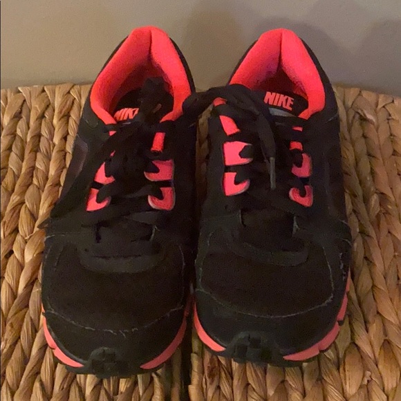 7.5 Nike Dual Fusion Running Shoes - Picture 2 of 7